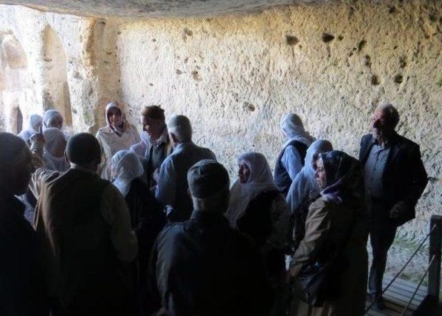 Diyarbakır da Kimsesiz Yaşlılara Ramazan &Ouml;ncesi Tarih Gezisi 1