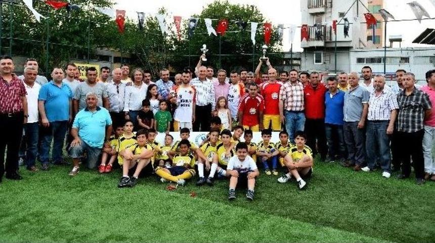 Sanayi Esnaf Turnuvası&rsquo;nda Elvan Boya Şampiyon