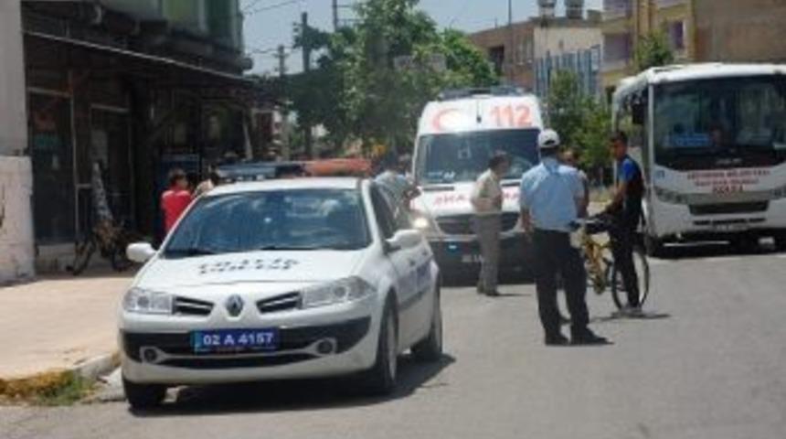Adıyaman&rsquo;da Otomobiliyle &Ccedil;ocuğa &Ccedil;arpan Şahıs Ka&ccedil;tı