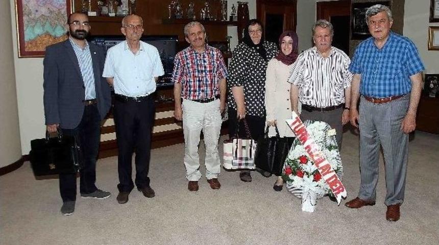 Başkan Karaosmanoğlu: &ldquo;her Verimli Sosyal Projenin Destek&ccedil;isi Olacağız&rsquo;&rsquo;