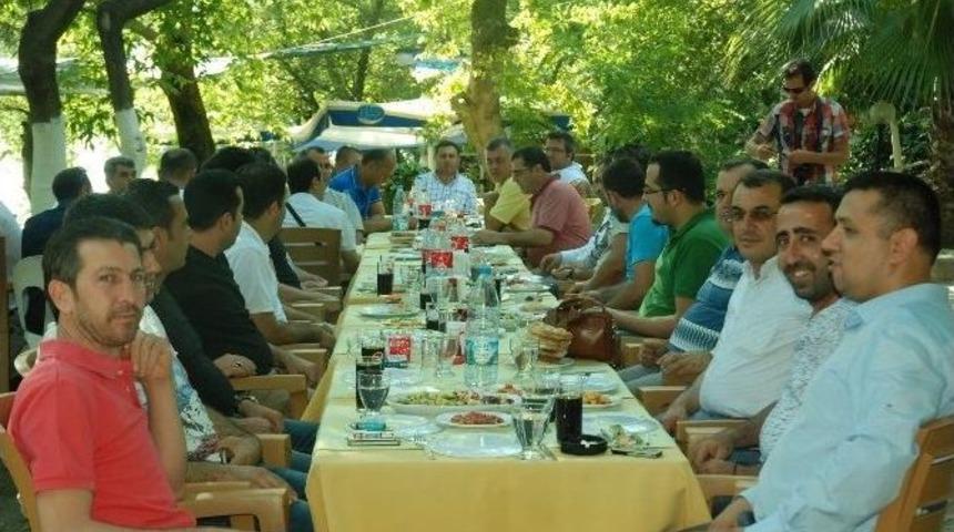 Konfeksiyonculardan Birlik Ve Beraberlik Yemeği