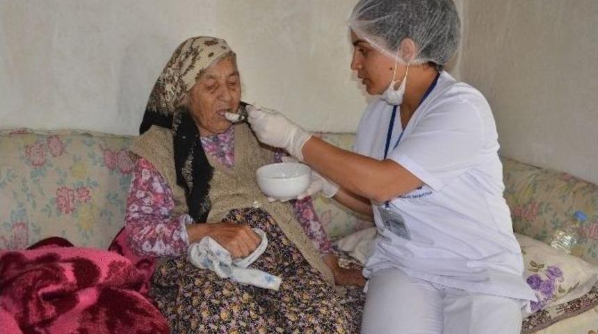 Kuşadası&rsquo;nda Evde Bakım Birimi G&ouml;rev Başında