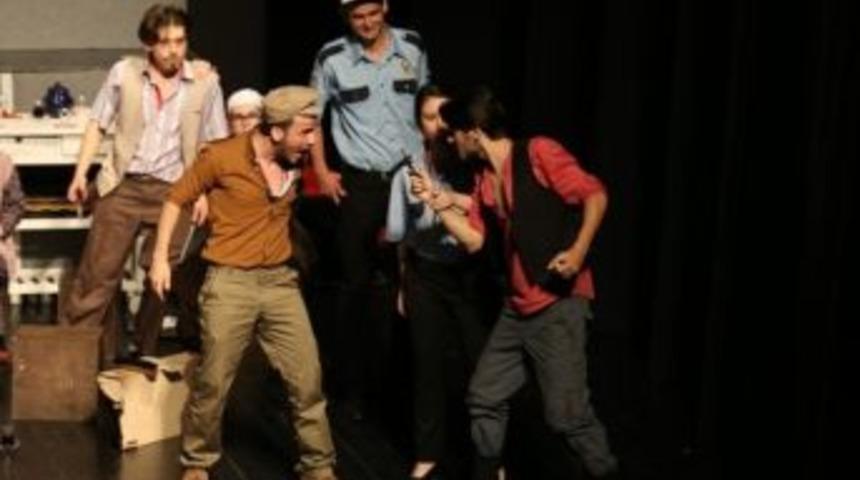 Drama At&ouml;lyesi &lsquo;keşanlı Ali Destanı&rsquo; İle D&ouml;nemi Kapadı