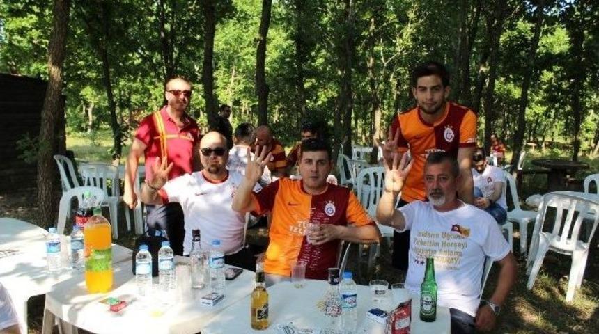 Saraylı Galatasaray Taraftarları Piknikte Buluştu