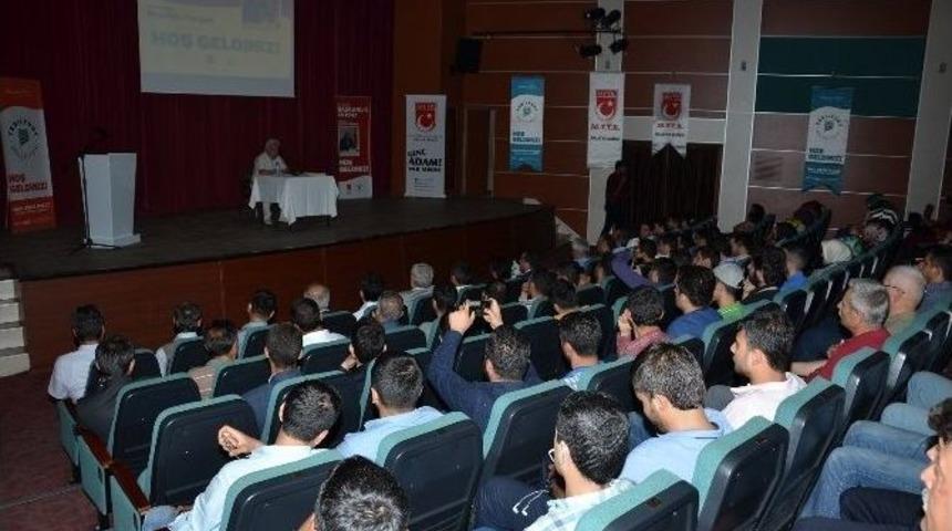 Yazgan&rsquo;dan &ldquo;neden Başkanlık Sistemi? &ldquo; Konferansı