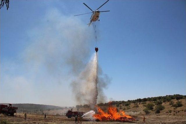 Helikopterli Yangın Tatbikatı Gerçeğini Aratmadı