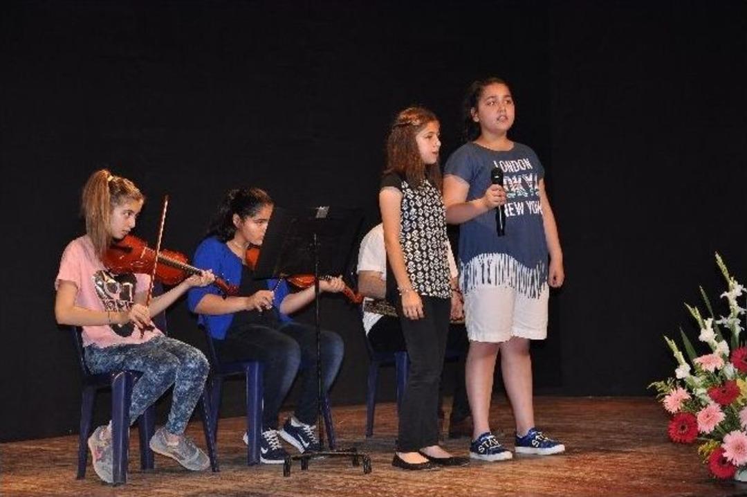 Belediye Konservatuarı &Ouml;ğrencilerini T&ouml;renle Mezun Etti