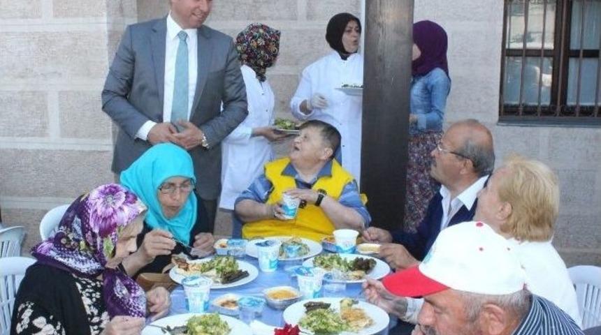 Huzurevi Sakinleri Atat&uuml;rk Evi&rsquo;ni Ziyaret Etti