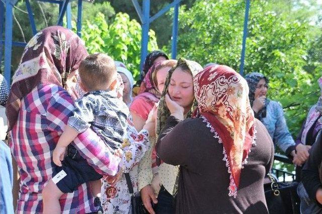 Trafik Kurbanı Tıbbi Sekreter Gözyaşlarıyla Uğurlandı