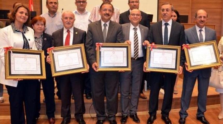 Kayseri'de Ak Parti Milletvekilleri Mazbata Aldı