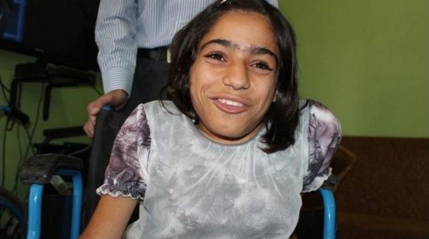 16 Yıl Hayalini Kurduğu Tekerlekli Sandalyeye Kavuştu