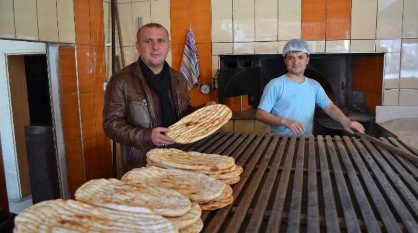 Niğde Ramazanda Eti Ve Pideyi Zamsız Yiyecek