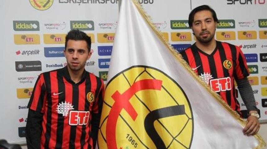 Eskişehirspor Defederico Ve Emre G&uuml;ng&ouml;r'le S&ouml;zleşme Yaptı
