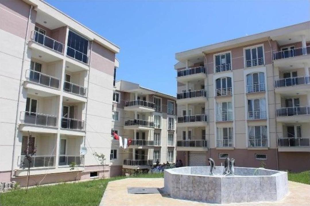 &rsquo;uzunk&ouml;pr&uuml; Huzurlu Evler 4. Etap&rsquo; Anahtar Teslim T&ouml;reni Yapıldı