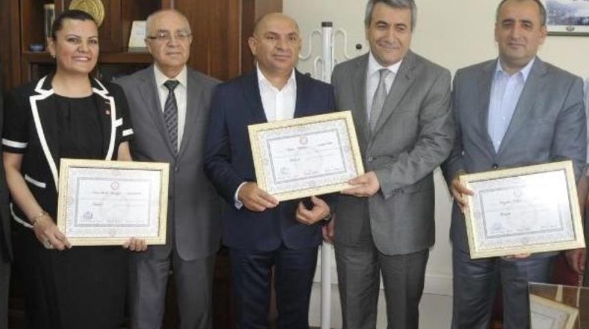 Kocaeli'de Chp Milletvekilleri Mazbatalarını Aldı