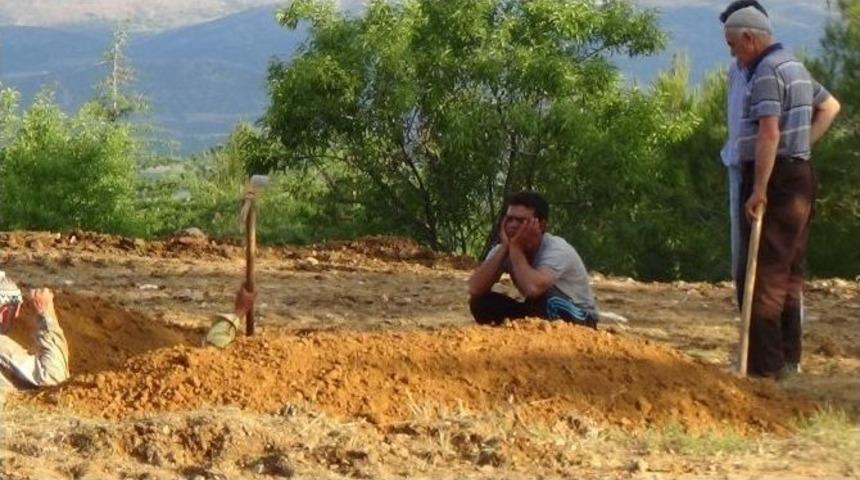 Demirel’in Defnedileceği Mezar Kazıldı