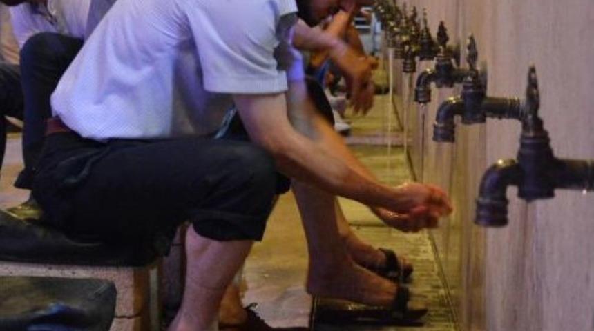 Bursa'da A&ccedil;ık Havada Teravih