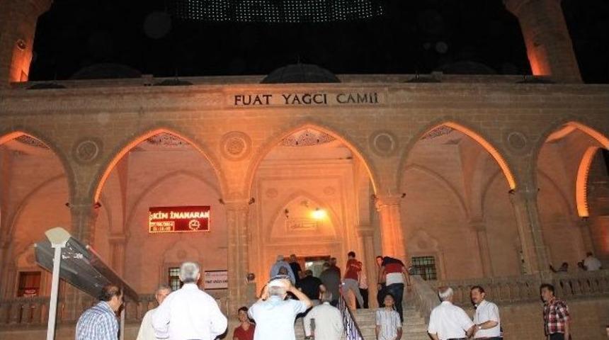 Mardin&rsquo;de İlk Teravih Namazı Kılındı