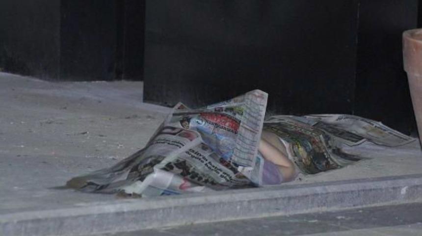 10'uncu Katttan Aşağıya D&uuml;şen Kadın Hayatını Kaybetti