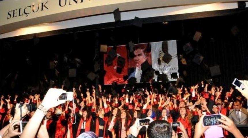 S&uuml;&rsquo;de Gen&ccedil; Hukuk&ccedil;ular Kep Attı