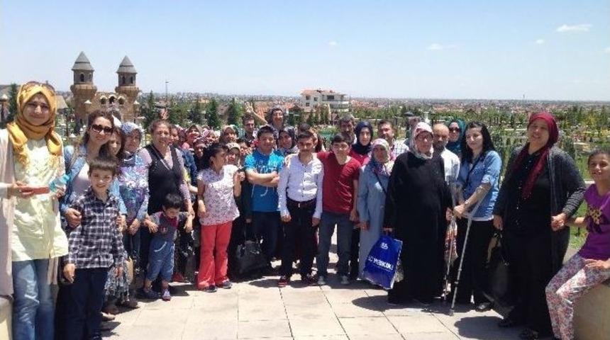 Konya Gezisi Y&uuml;zlerini G&uuml;ld&uuml;rd&uuml;