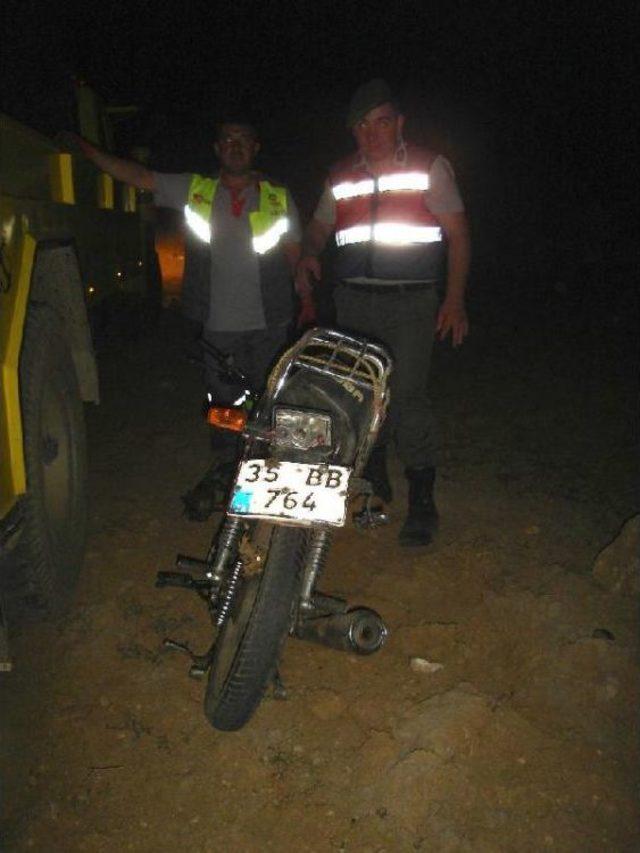 Kamyonun Çarptığı Motosikletteki 2 Kişi Öldü