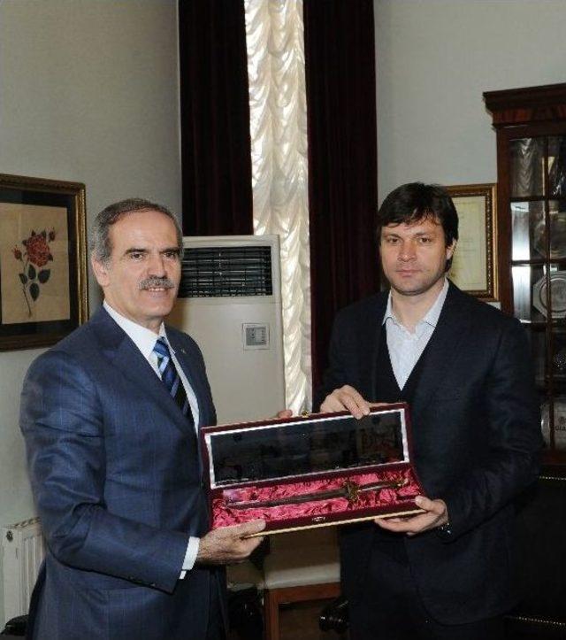 Bursa B&uuml;y&uuml;kşehir Belediye Başkanı Recep Altepe: 2