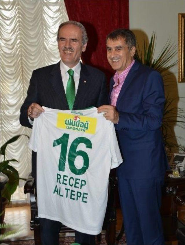 Bursa B&uuml;y&uuml;kşehir Belediye Başkanı Recep Altepe: 3