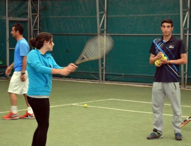 Gecekondudan Tenis Şampiyonluklarına 2