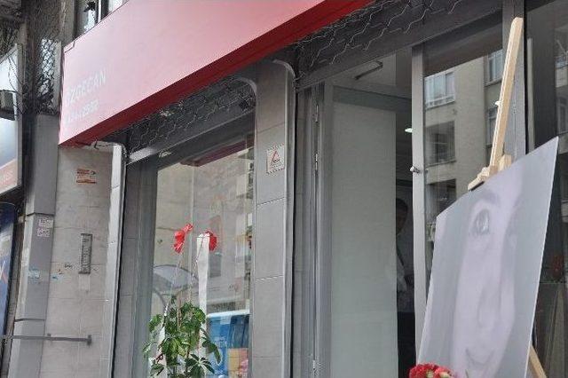 Kargo Şirketinden &Ouml;zgecan&rsquo;ın Ailesine Anlamlı Jest 2