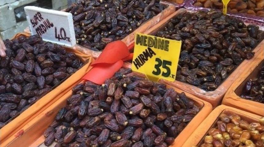 Hurma Tezgahları S&uuml;sl&uuml;yor