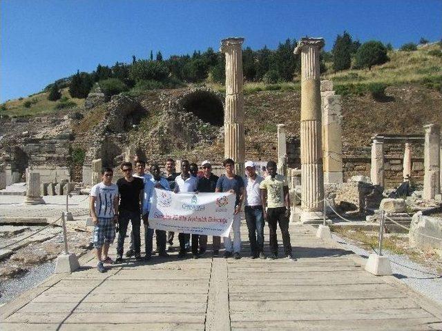 Misafir Öğrencilerden Anadolu Turu