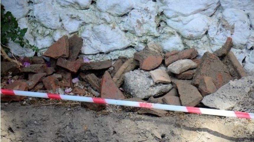 Neyzen Tevfik&rsquo;in Yaşadığı Evin Bah&ccedil;esinde Sondaj &Ccedil;alışmaları Yapılıyor