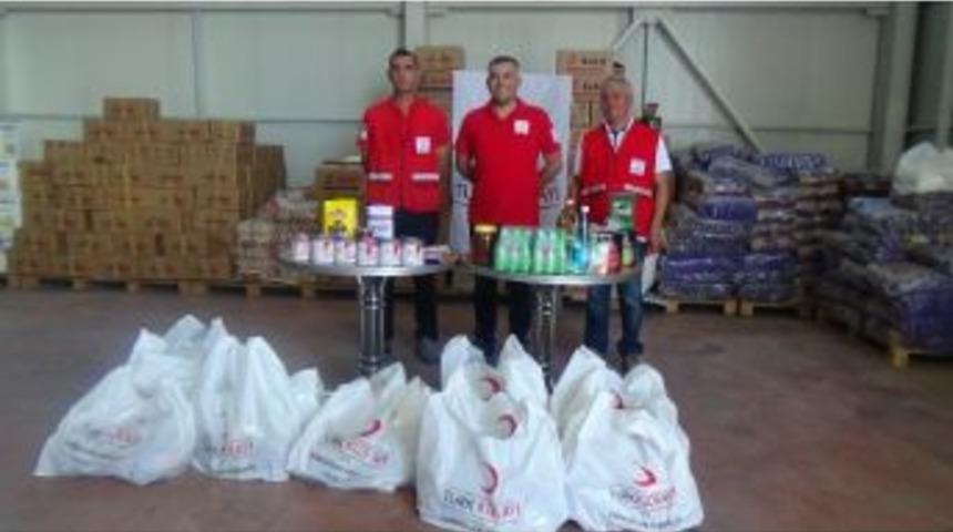 T&uuml;rkiye Kızılay Erzincan Şube Başkanlığı Bu Yıl İlk Defa Bin Aileye Gıda Yardımı Yapıyor