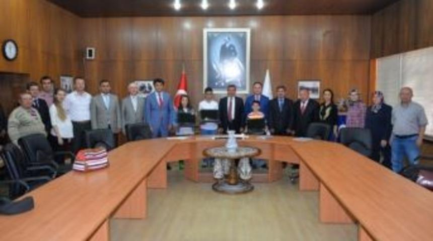 K&uuml;tahya&rsquo;da &rsquo;dyned Başarısı&rsquo; &Ouml;d&uuml;llendirildi