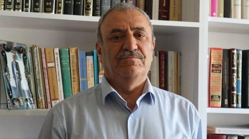 İlahiyat Profes&ouml;r&uuml;nden Camilerde Uyuyan Vatandaşlara Uyarı