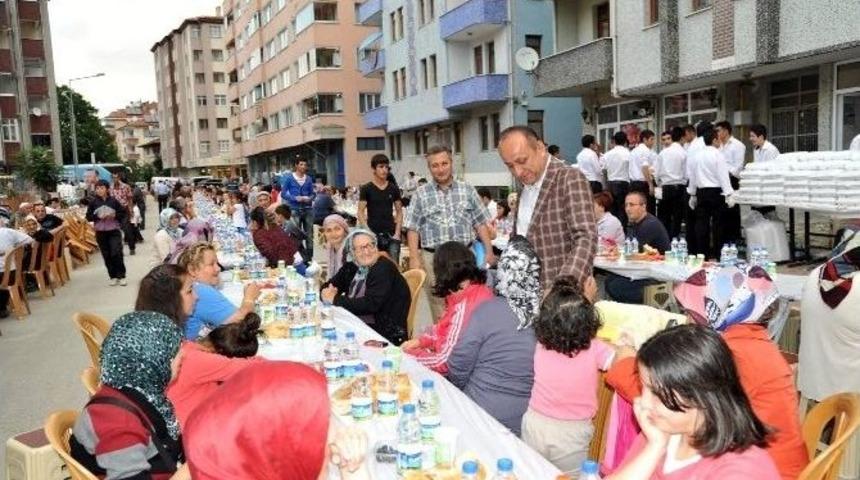 Kastamonu Belediyesi&rsquo;nden G&uuml;nl&uuml;k 2 Bin Kişiye İftar