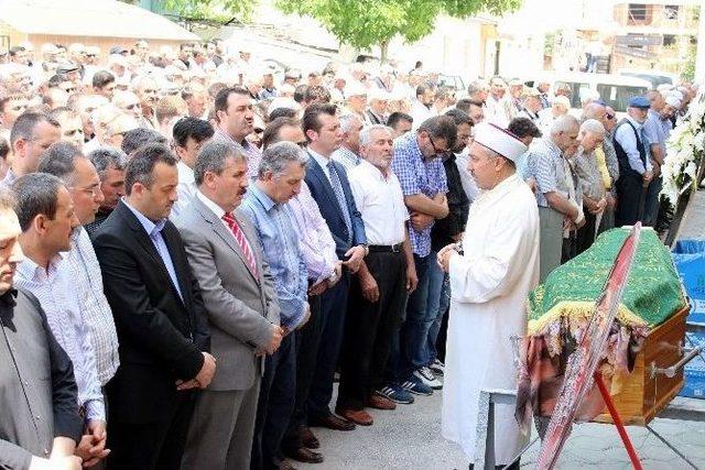 Destici, Eskişehir’de Cenaze Törenine Katıldı