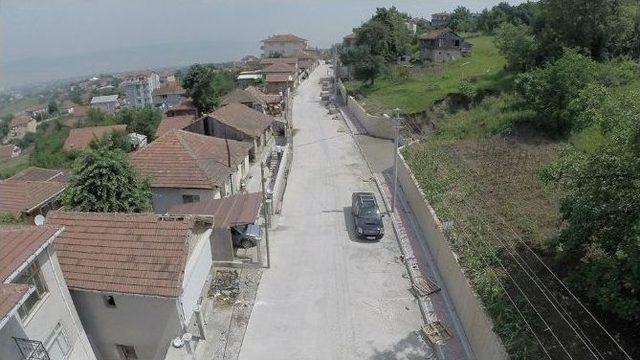 Başiskele’de Beton Yol Çalışmaları Devam Ediyor