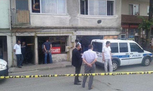 Polis, Ilişkisi Olan Kadını Ve Annesini Öldürdü