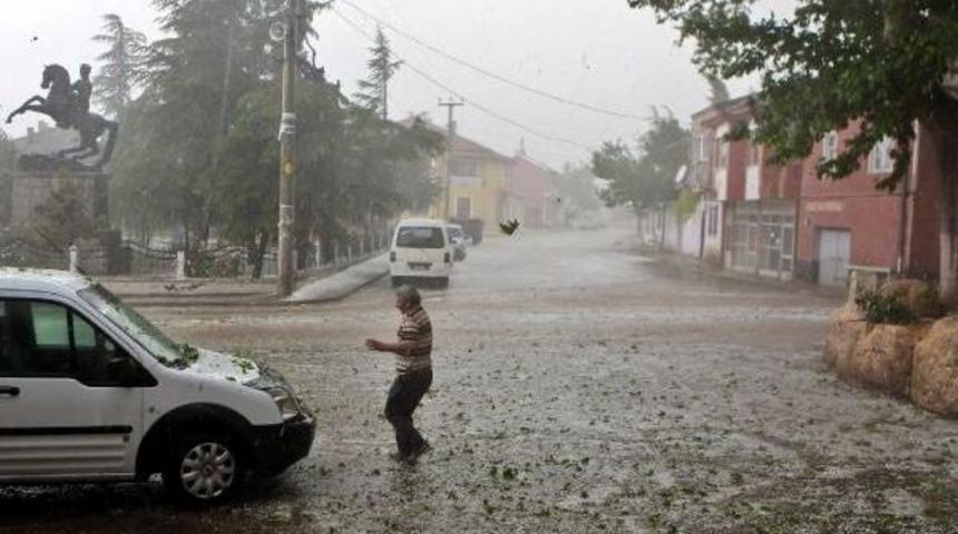 Demirel'in Toprağa Verileceği İslamk&ouml;y'de T&ouml;ren Hazırlığı (2)