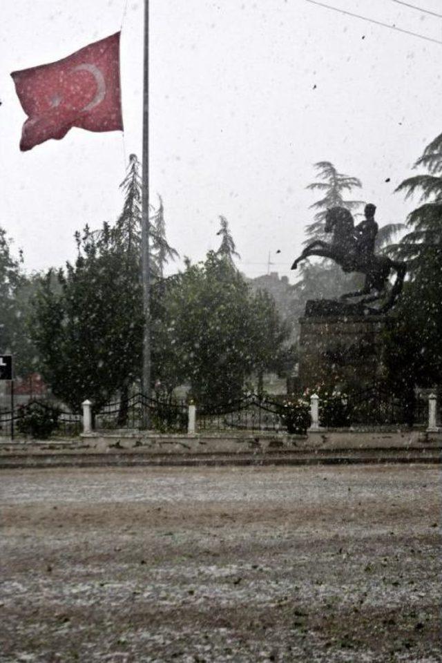 Demirel'in Toprağa Verileceği İslamköy'de Tören Hazırlığı (2)