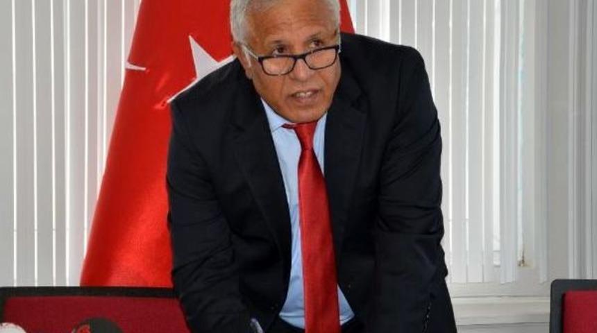 Kardemir Karab&uuml;kspor, H&uuml;seyin Kalpar'la S&ouml;zleşme Imzaladı