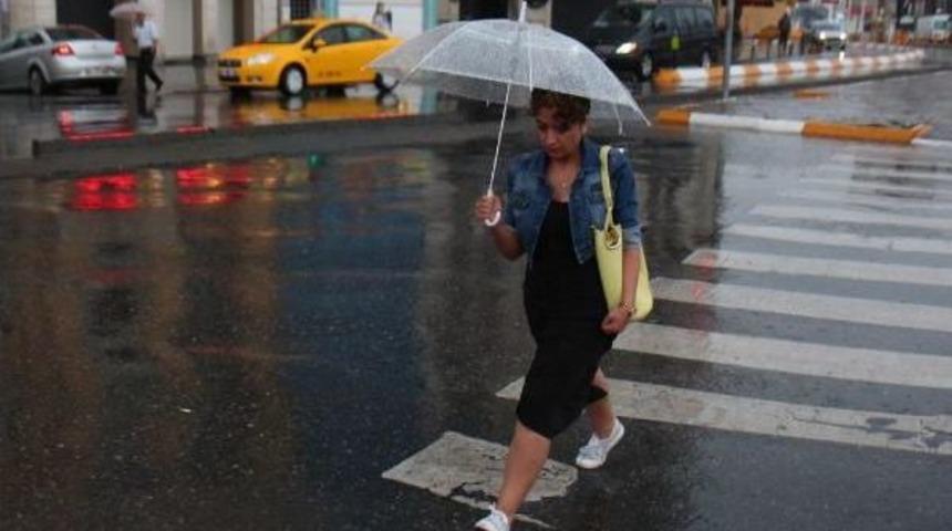 İstanbul'da Yağmur Etkili Oluyor