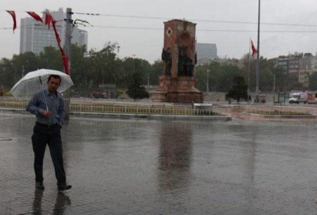 İstanbul'da Yağmur Etkili Oluyor