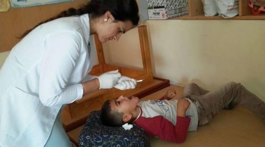 Aksaray&rsquo;da 6 Bin 500 &Ccedil;ocuk Diş Gelişimi Kontrol&uuml;nden Ge&ccedil;ti
