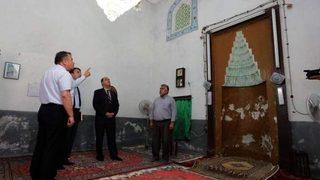 Vali Çomaktekin’den Restore Edilecek Camide İnceleme