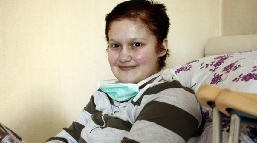 (&ouml;zel Haber) Kanser Hastası Dilan Protez Bacak İ&ccedil;in Yardım Bekliyor
