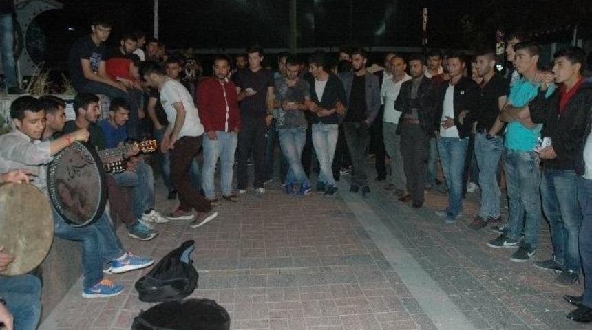 Van&rsquo;da Sokak M&uuml;ziğine Yoğun İlgi