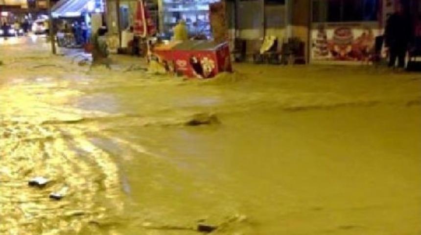 Kumluca Beldesi'nde Sel